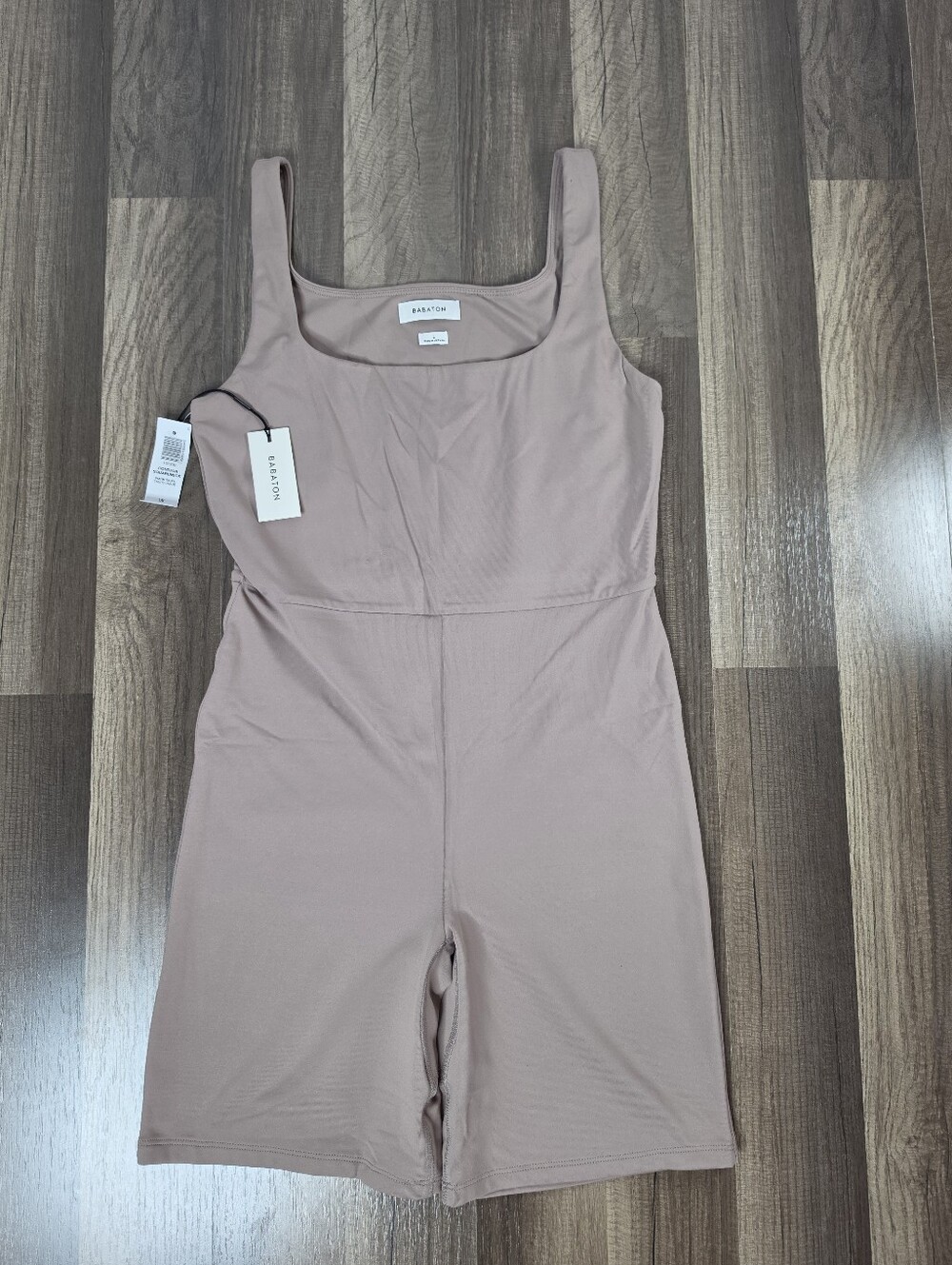 Aritzia Babaton Contour Squareneck Romper Minimalist Athleisure Streetwear. L
